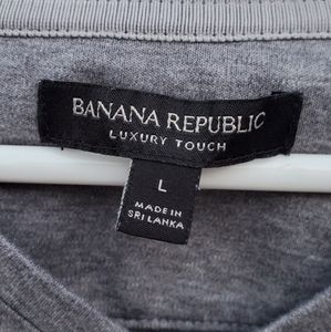 Banana Republic T Shirt Grey
